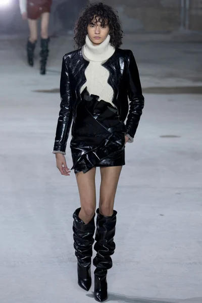 Look 8